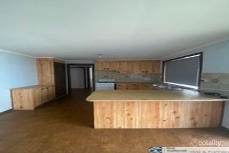 Property photo of 24 Oak Grove Springvale VIC 3171