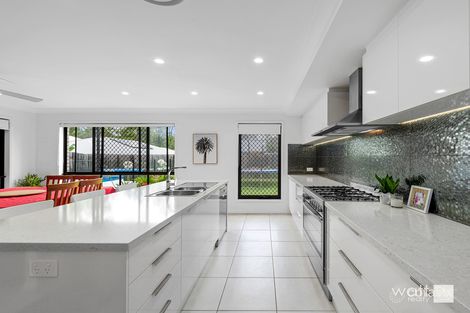 Property photo of 6 Saltbeck Close Bridgeman Downs QLD 4035