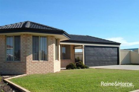15 O'Keefe Pde, Mckail, WA 6330