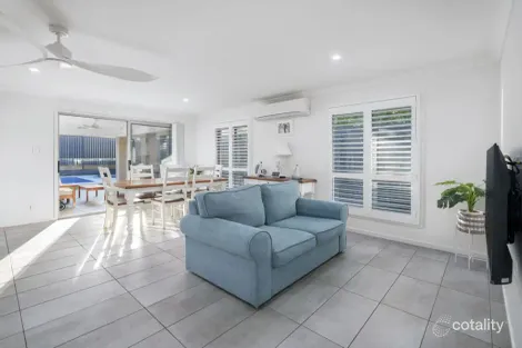 Property photo of 4 Shorebird Way Sandy Beach NSW 2456