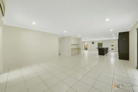 Property photo of 21 Lighthouse Drive Boyne Island QLD 4680