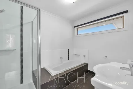 Property photo of 1/24 McCormicks Road Skye VIC 3977