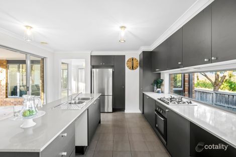 Property photo of 6 Yellow Gum Way Manor Lakes VIC 3024