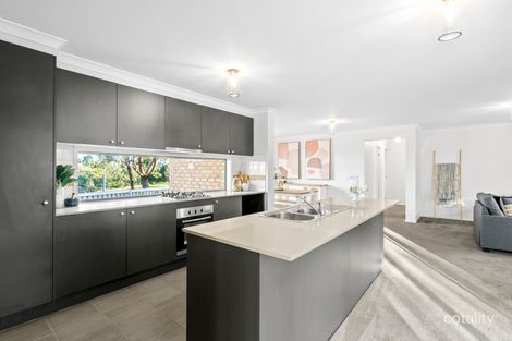 Property photo of 6 Yellow Gum Way Manor Lakes VIC 3024