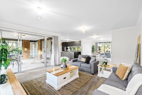 Property photo of 6 Yellow Gum Way Manor Lakes VIC 3024