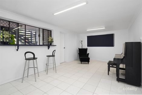 Property photo of 66 Thornburgh Street Oxley QLD 4075