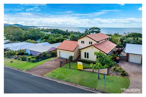 Property photo of 10 Bayview Drive Lammermoor QLD 4703