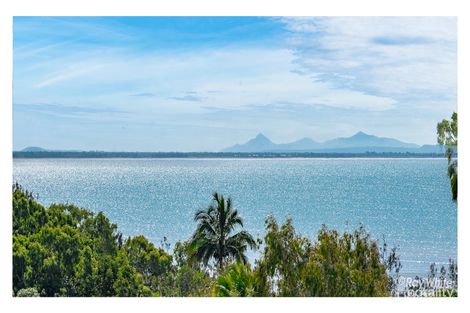 Property photo of 10 Bayview Drive Lammermoor QLD 4703