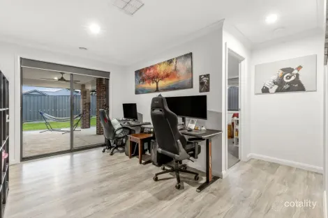 Property photo of 27 Mulgara Drive Thurgoona NSW 2640