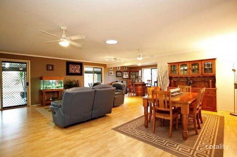 Property photo of 41 Wrenaus Way Ningi QLD 4511