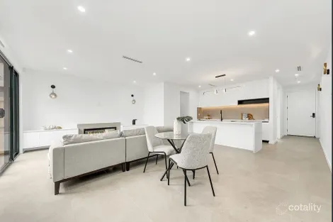 Property photo of 6 Coolangatta Drive Mickleham VIC 3064