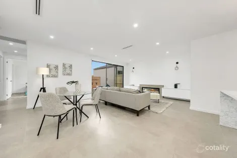 Property photo of 6 Coolangatta Drive Mickleham VIC 3064
