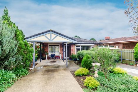 Property photo of 3 Coonawarra Close Woodcroft SA 5162