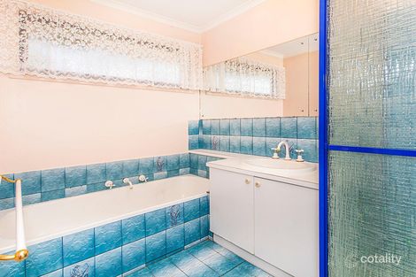 Property photo of 19 Autumn Grove Mooroolbark VIC 3138