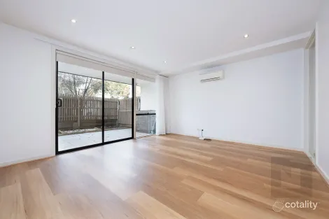 Property photo of 2/4 Crefden Street Maidstone VIC 3012