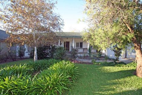 11 Lansdowne Ave, Lake Albert, NSW 2650