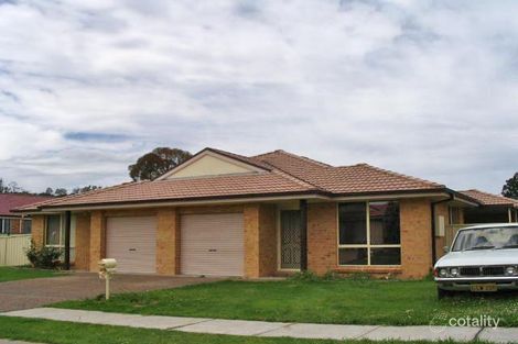 2/28 Grove Pl, Cameron Park, NSW 2285