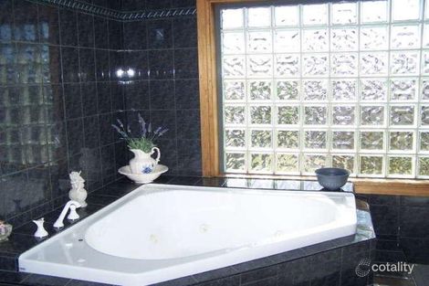 Property photo of 4 Vivienne Avenue Mount Gambier SA 5290