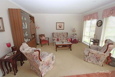 Property photo of 2 Sycamore Close Springfield NSW 2250