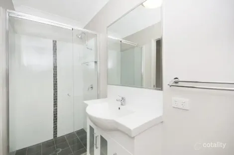 Property photo of 16 Covey Court Burdell QLD 4818