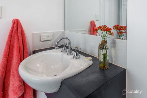 Property photo of 32 Little Street Manunda QLD 4870