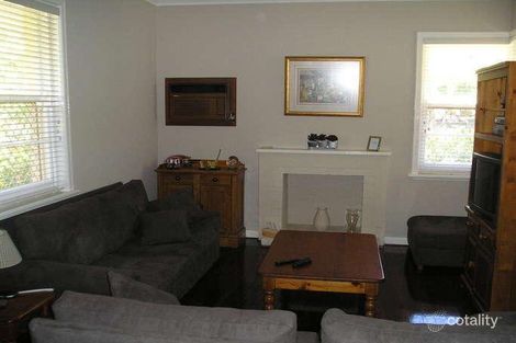 Property photo of 8 Craigie Crescent Manning WA 6152