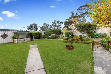 4 Carinya Ct, North Bendigo, VIC 3550