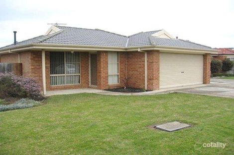 Property photo of 3 Lauren Square Pakenham VIC 3810
