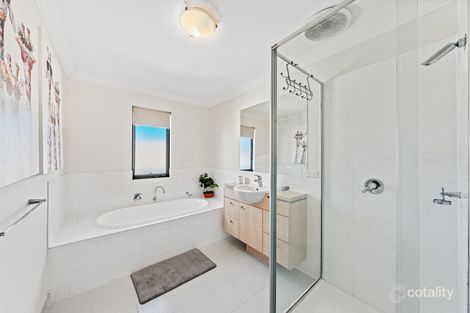 Property photo of 11 Hayman Street Berwick VIC 3806
