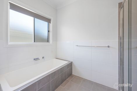 Property photo of 36 Mustang Close Hillvue NSW 2340