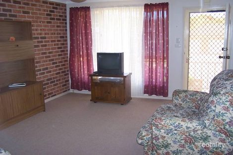 Property photo of 2/8 Ruston Avenue Valentine NSW 2280