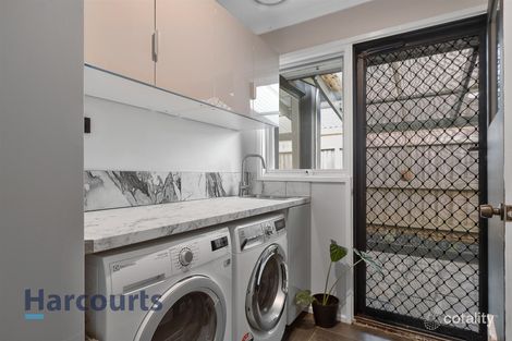Property photo of 1/9 Whimbrel Crescent Carrum Downs VIC 3201