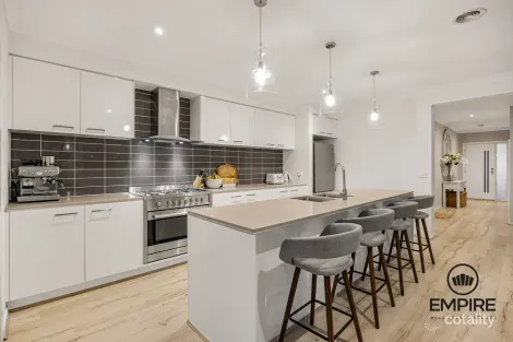 Property photo of 31 Kershope View Clyde North VIC 3978