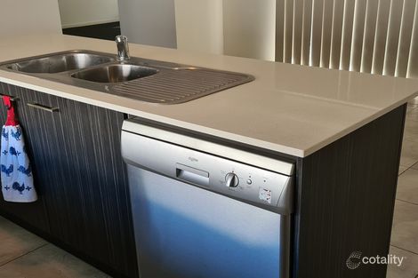 Property photo of 112 Emmadale Drive New Auckland QLD 4680