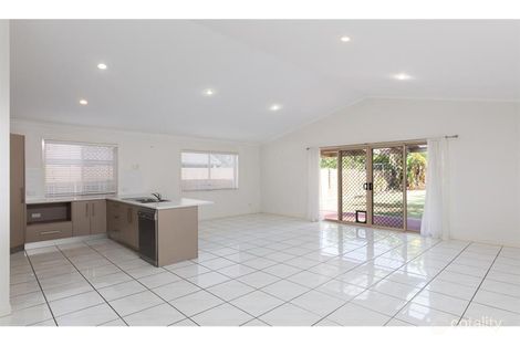 16 Allan St, Kedron, QLD 4031