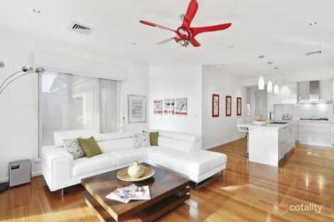 Property photo of 2/11 Holmes Road Mooroolbark VIC 3138