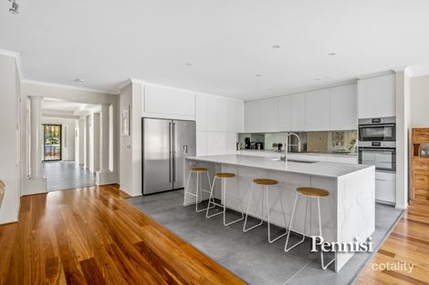 Property photo of 39 Tasman Crescent Taylors Lakes VIC 3038