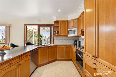 Property photo of 2 Landscape Drive Doncaster East VIC 3109