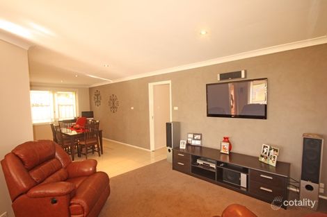 Property photo of 26 Sebastian Avenue Rosemeadow NSW 2560