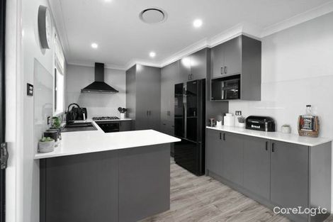9 Kiwi Cl, St Clair, NSW 2759