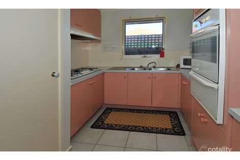 Property photo of 1 Flowers Close Roxburgh Park VIC 3064