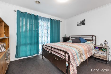 Property photo of 2 Gardenia Avenue Lake Albert NSW 2650