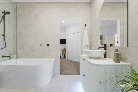 Property photo of 1/32 Shoveller Avenue Paradise Point QLD 4216