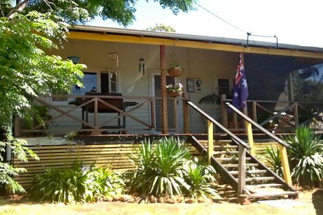 Property photo of 17 Marginata Crescent Dwellingup WA 6213