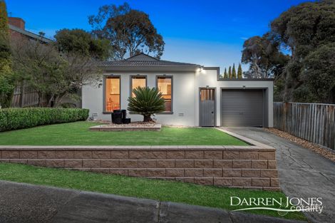Property photo of 10 Larnook Close Greensborough VIC 3088