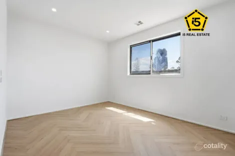 Property photo of 61 Butterfly Boulevard Tarneit VIC 3029