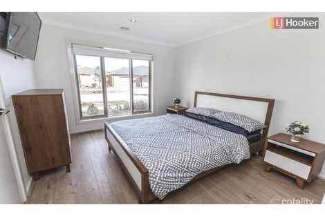 Property photo of 18 Howren Terrace Greenvale VIC 3059