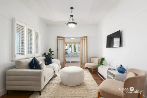 Property photo of 18 Tarana Street Camp Hill QLD 4152