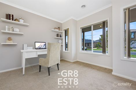 Property photo of 19 Mayflower Drive Cranbourne West VIC 3977