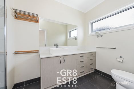 Property photo of 19 Mayflower Drive Cranbourne West VIC 3977
